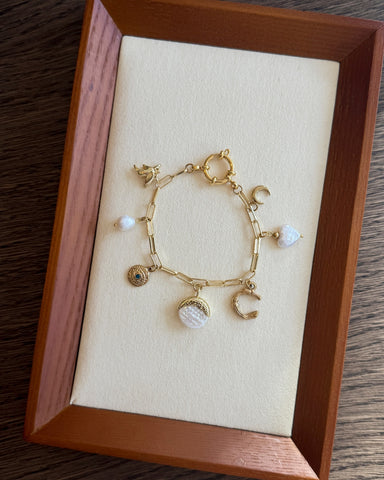 Charm MOON